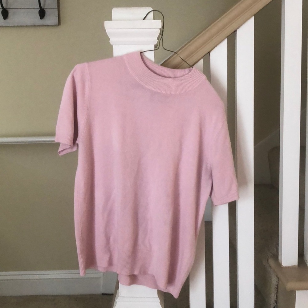 Short sleeve sweater